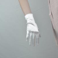 白色短款22cm 丝光绸缎面手套弹性法式长款珍珠米白色防晒礼服婚纱赫本触屏森系