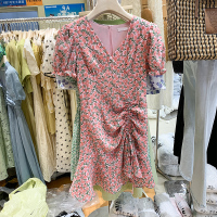 粉红色 S 2022夏季雪纺抽绳褶皱V领泡泡短袖显瘦中长款粉色碎花气质连衣裙
