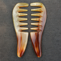天然牛角梳子卷烫发梳宽大粗齿头部经络按摩护理清洁头皮梳长17CM