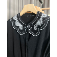 黑色 预定10天左右 睿怎设计全珠片重工刺绣复古小华丽娃娃款假领子