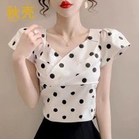 秋壳2022夏季新款名媛风黑白波点飞飞短袖T恤收腰修身显瘦上衣女