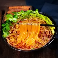 刁师傅多半桶酸辣粉155g