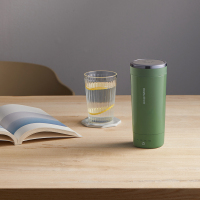 摩飞电器MORPHY RICHARDS电热烧水壶便携式热水杯保温迷你小型旅行自动加热烧水杯养生清新绿