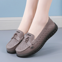 TWEAK真皮女鞋春夏新款妈妈平底凉鞋舒适镂空豆豆鞋中年大码单鞋臻