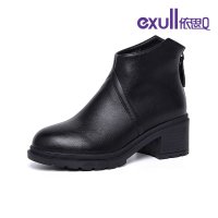 依思q女鞋秋冬季皮面靴子时尚舒适保暖短靴粗高跟