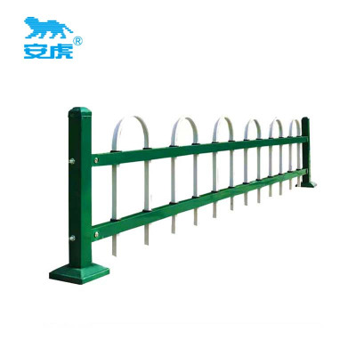 安虎 锌钢草坪护栏 AH-40CM(含立柱) 米