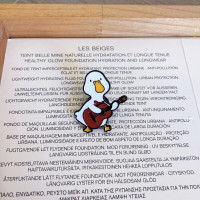 礼禾翩卡通鸭子乐团胸针可爱音乐钢琴大提琴吉他鸭子金属徽章男女扣针