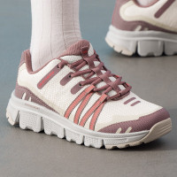 斯凯奇女款户外徒步鞋180149/NAT-10双