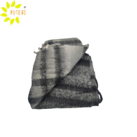 利可莉 黑灰色格子围巾 加厚 条