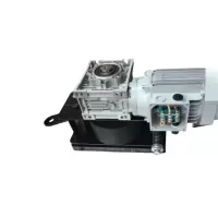 祝鑫 电动跑车橡胶轮大轮驱动 KBK 个