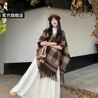 啄木鸟2025新款咖色格子披肩女秋冬季韩系百搭高级感保暖斗篷围巾
