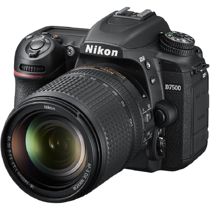 尼康(Nikon) 闪迪32G高速卡 包 保护镜 三脚架 清洁套装 金刚膜 D7500+18-140（套）
