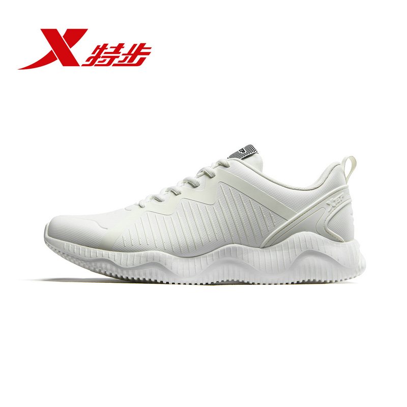 特步(Xtep)2018秋季新品男士皮面简约耐磨橡胶轻便男子跑步鞋运动鞋882419119530