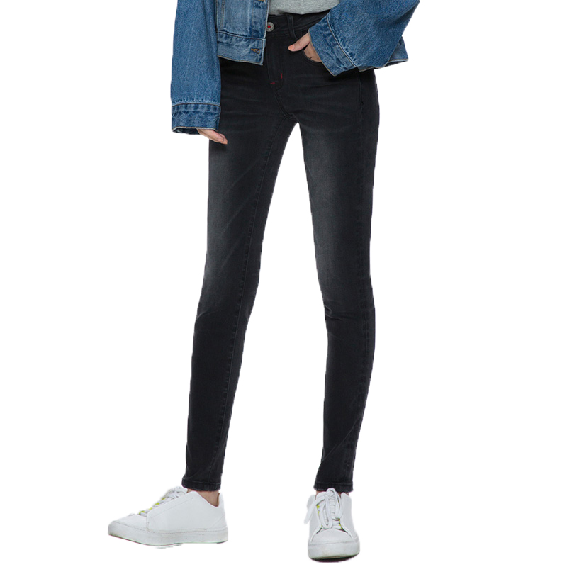 女款中腰磨白翻边显瘦九分牛仔裤