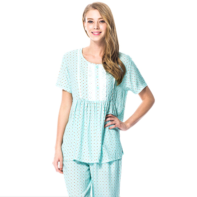 三枪家居服 春夏新品垂棉家居装圆领短袖中裤女士家居服套装 81074D0