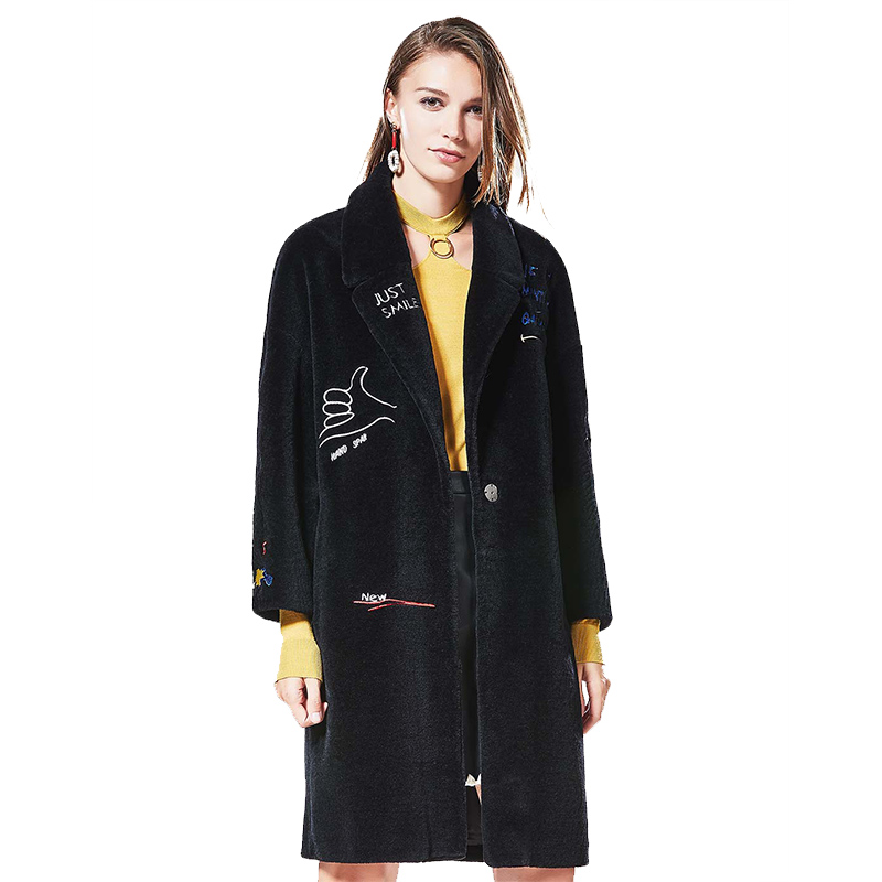 CXC103HE48趣味字母图案刺绣宽松版中长款羊毛外套