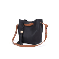 贝尔beier潮流撞色旅行休闲柔软进口头层牛皮真皮时尚桶包女包