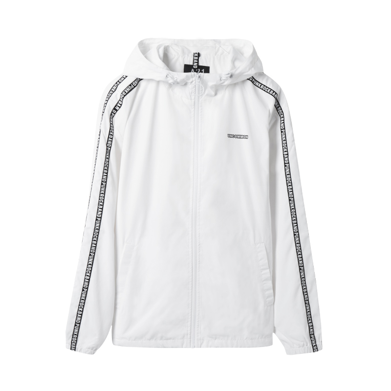 A21以纯线上品牌2018春装新品连帽风衣字母印花青年休闲男装外套4811114036