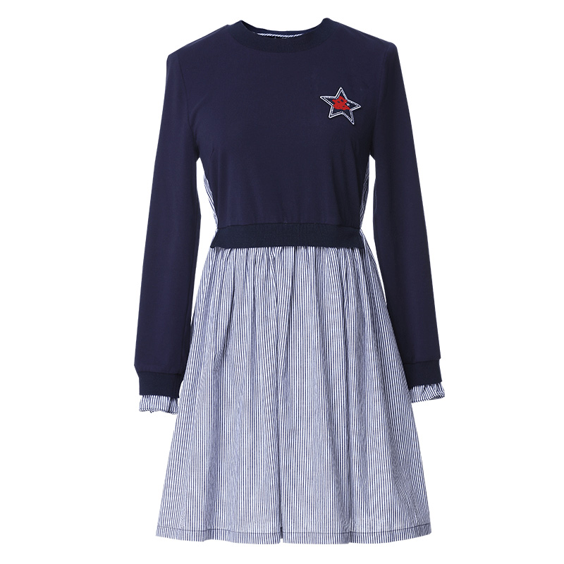 欧昵雪秋装新款假两件连衣裙绣花A字裙花瓣袖针织百褶裙显瘦Q