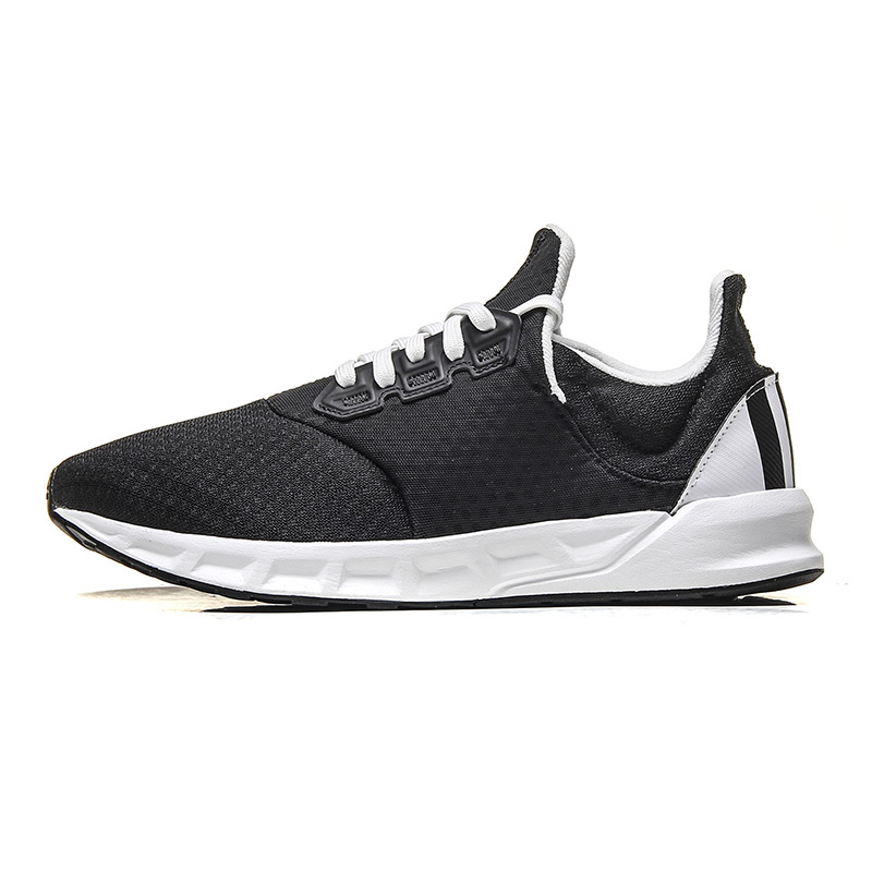 Adidas/阿迪达斯 男鞋女鞋 轻便透气运动鞋跑步鞋 BZ0648 黑色
