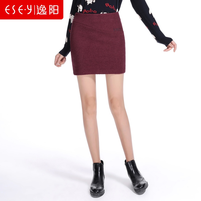羊毛呢子打底包臀裙后拉链纯色简约短裙2018秋冬新款女正品4843