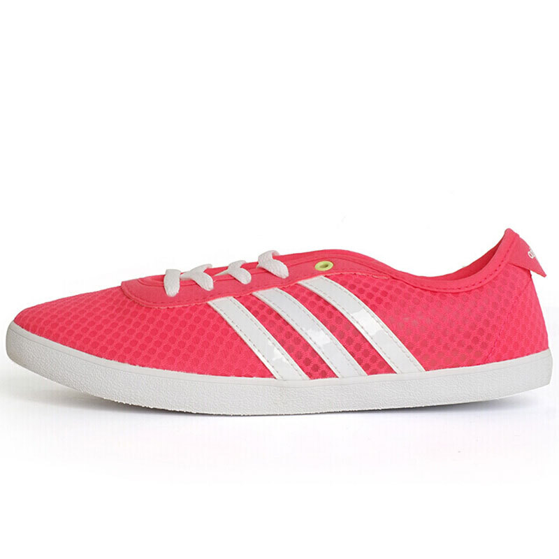 阿迪达斯Adidas女鞋运动板鞋休闲鞋B74701