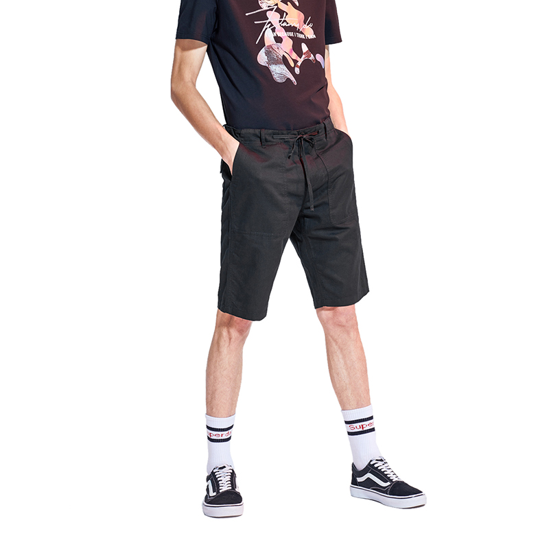 黑鲸简约舒适休闲裤夏季男装腰间抽绳中裤男CKMCJ28008A