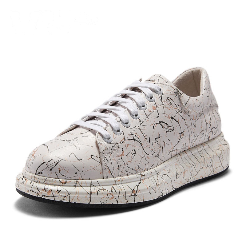 维界进口软牛皮韩版厚底增高潮流板鞋