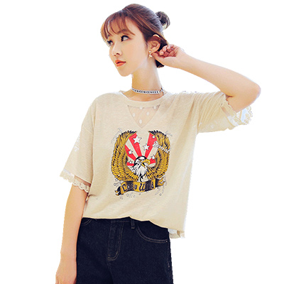 韩都衣舍2018夏装新款女装韩版宽松印花纱网蕾丝短袖T恤NW10167棽