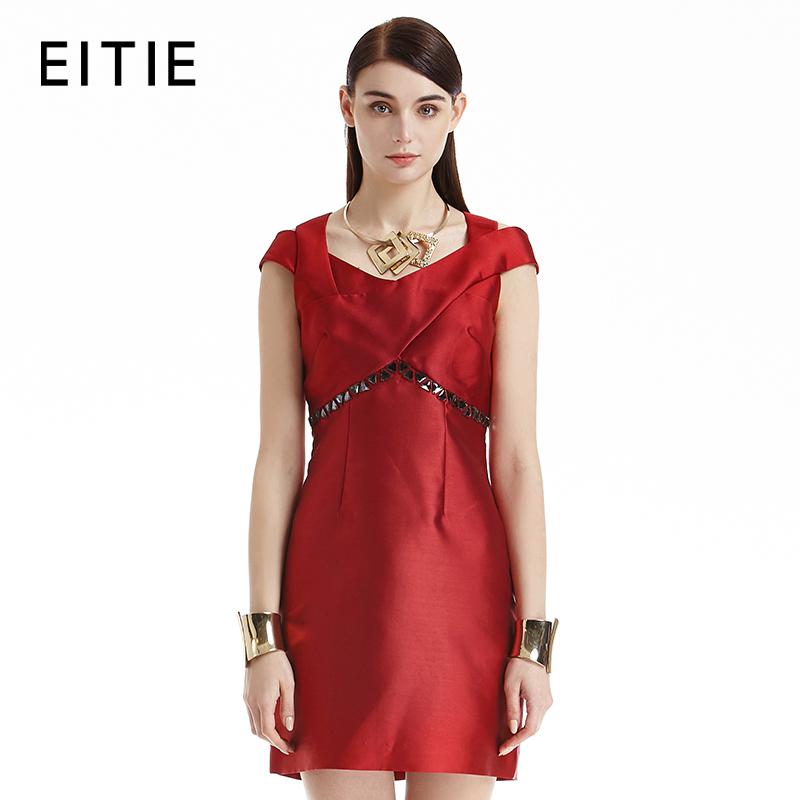 EITIE爱特爱商场同款夏季新款摩登手工钉珠修身礼服连衣裙女