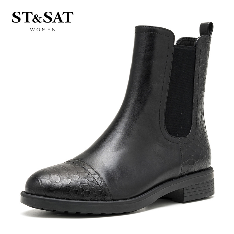 St&Sat/星期六冬季新款牛皮拼接蛇纹圆头短靴女鞋SS64117122