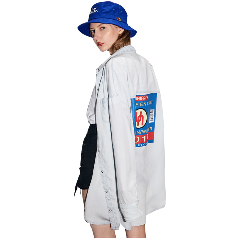 UNIFREE2018秋新款女休闲个性背部印花长袖中长款衬衫UH183D009