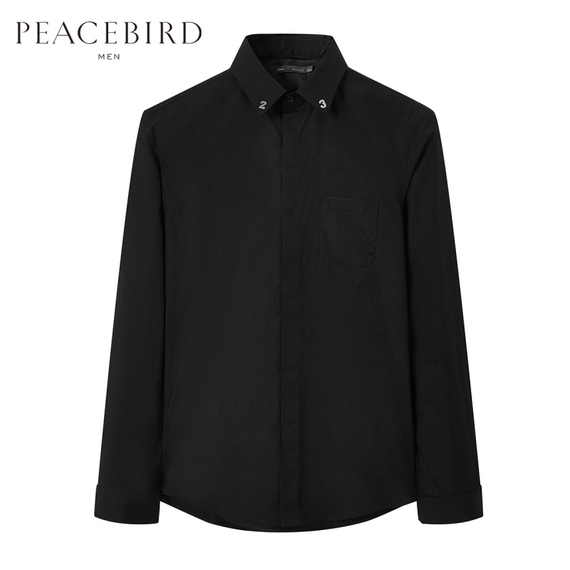 太平鸟男装男士黑色领尖数字金属装饰韩版修身长袖衬衫