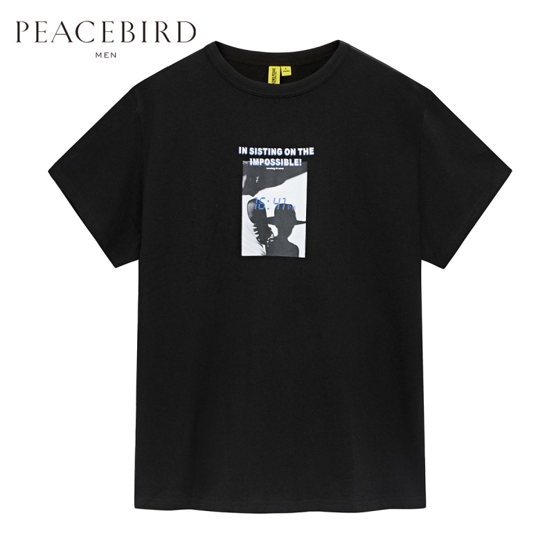 太平鸟男装夏季新款黑色字母短袖男创意印花宽松T恤潮