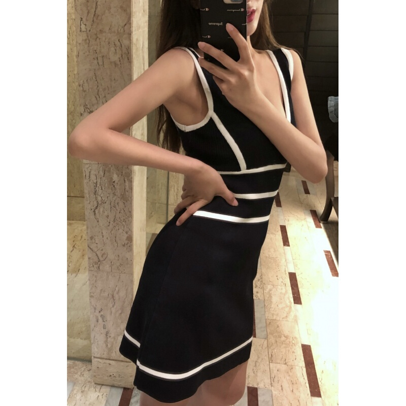 夏季韩版优雅气质黑白拼色收腰针织连衣裙女度假深V领无袖背心裙深蓝加白均码