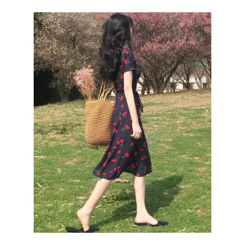 2018连衣裙春夏季复古短袖V领裹身樱桃印花中长款度假裙女装图片色
