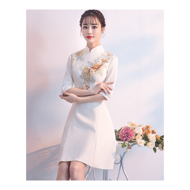 宴会晚礼服女2018新款短款中袖立领优雅显瘦中式改良旗袍连衣裙夏白色