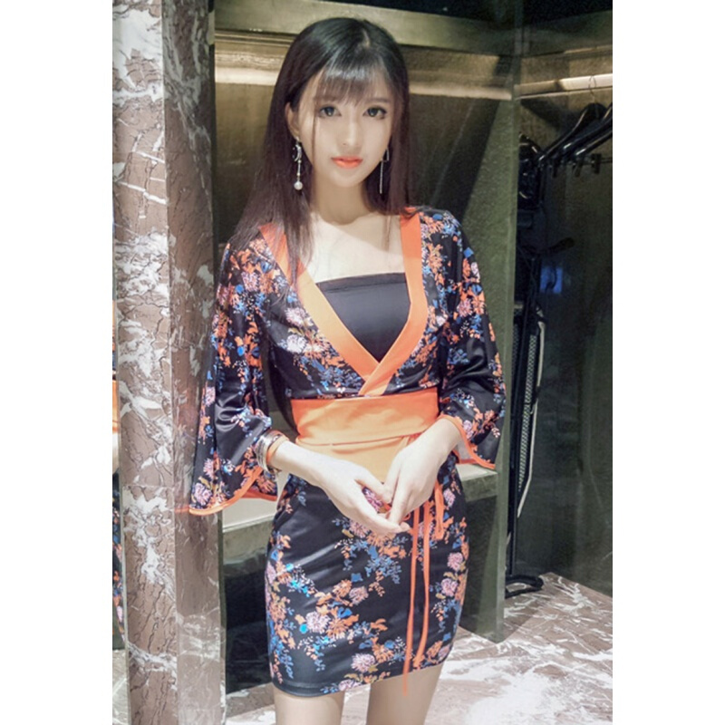 2018秋装时尚新款性感名媛风喇叭袖深V领收腰花色和服包臀连衣裙