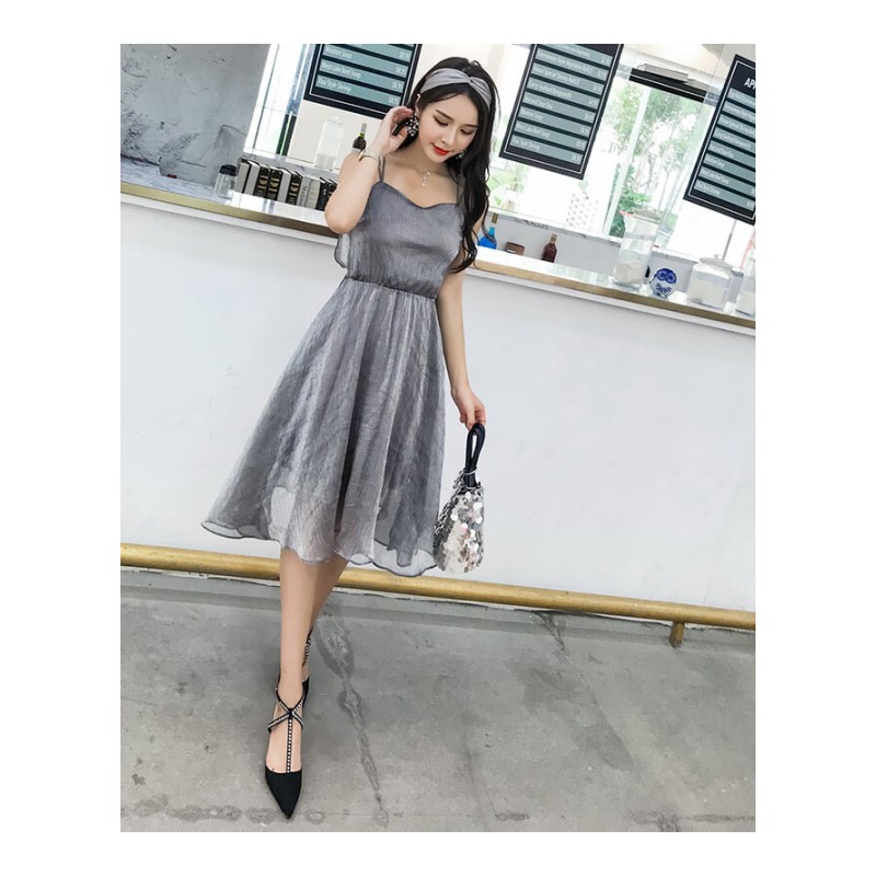 连衣裙女夏2018韩版海边度假三亚露背沙滩大摆礼服带裙超仙银色