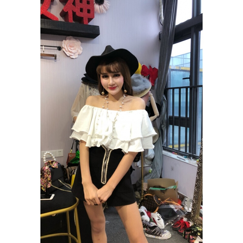 2018夏季新款韩版时尚冷淡风一字肩荷叶边上衣+高腰拉链阔腿短裤