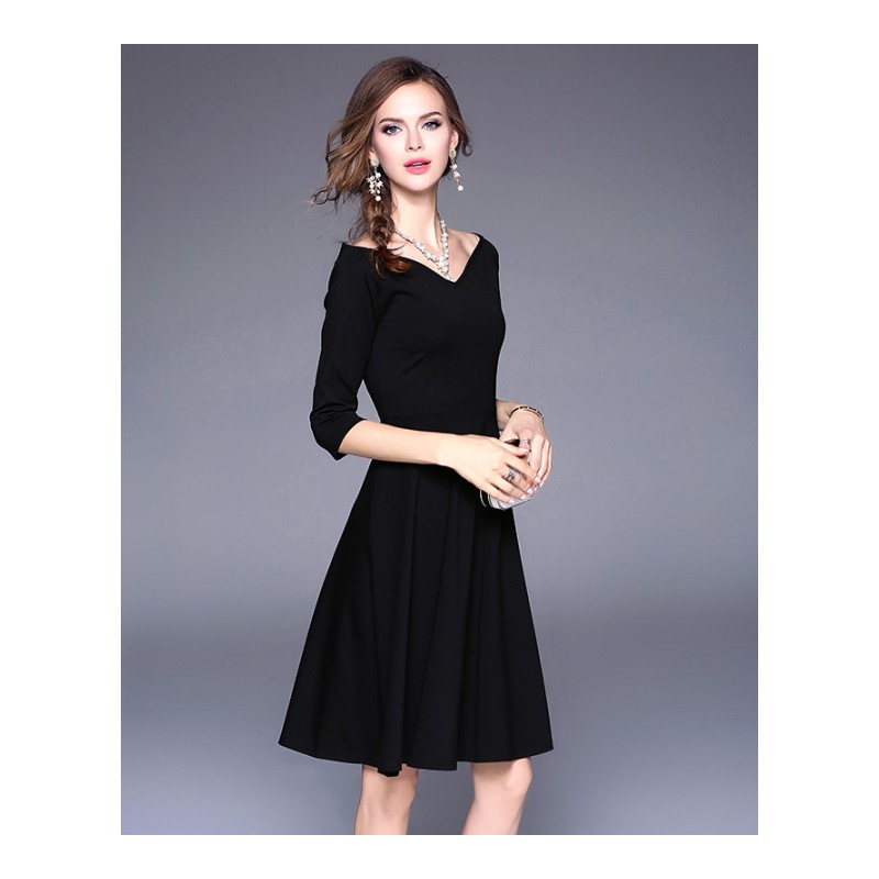 2018新款冷淡风连衣裙女夏装显瘦柔软超仙V领露肩气质a字小黑裙