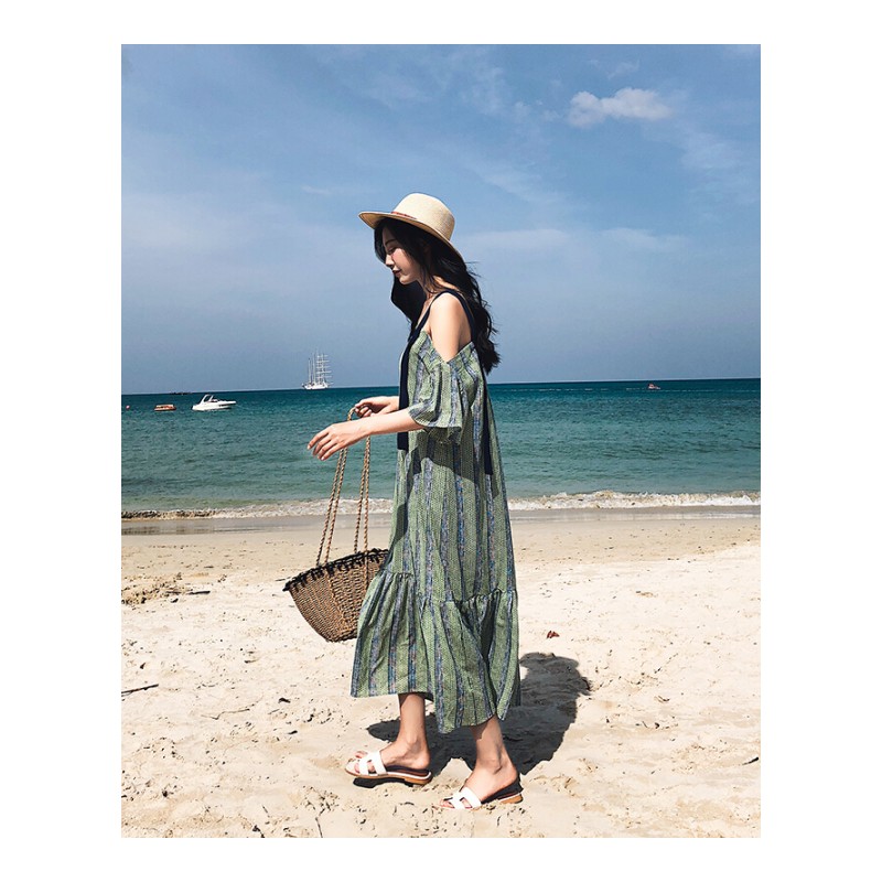 2018新款夏季旅游女装一字肩甜美海边度假沙滩露肩带甜美连衣裙蓝色限量现货