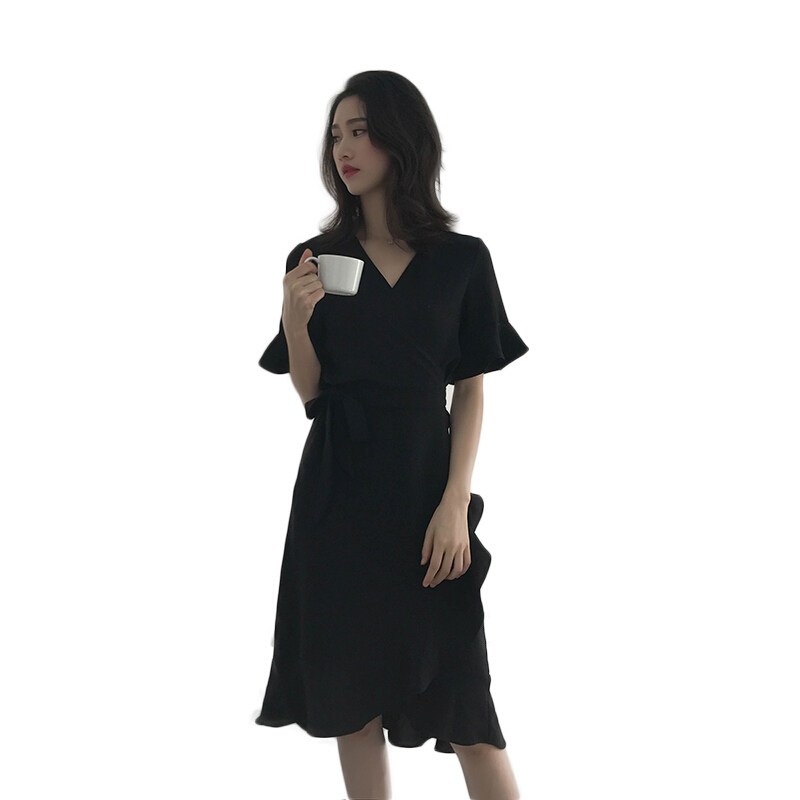 2018夏季新款荷叶边v领收腰系带连衣裙女显瘦修身a字裙赫本小黑裙
