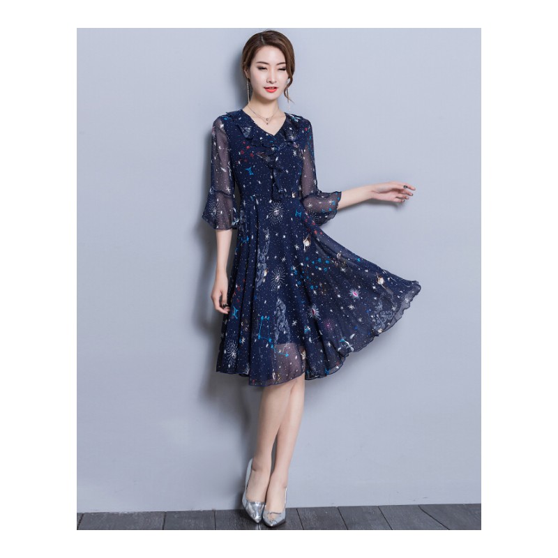 大码夏装2018新款印花V领气质女装遮肚子200斤胖mm碎花雪纺连衣裙