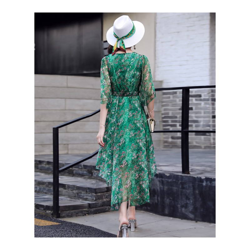 2018年夏季新V领五分袖碎花显瘦修身优雅甜美简约连衣裙潮