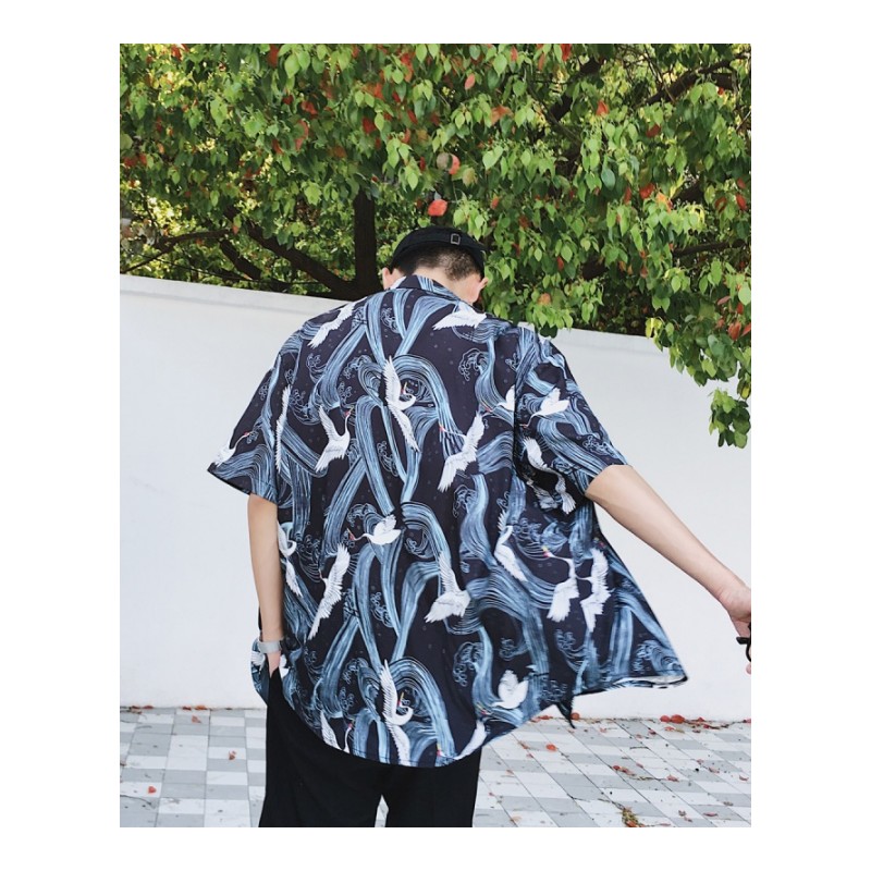 2018夏装港风花衬衫男短袖时尚仙鹤印花男士五分袖衬衣宽松大码潮