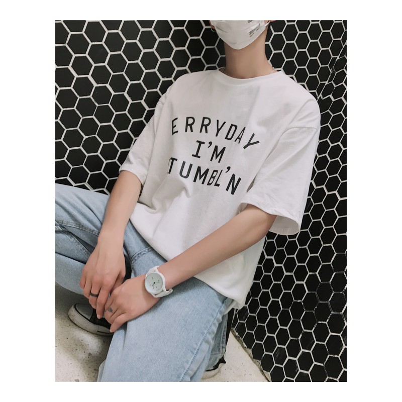 2018夏装年轻韩国日韩风短袖T恤男士宽松个性卡通印花半袖上衣潮