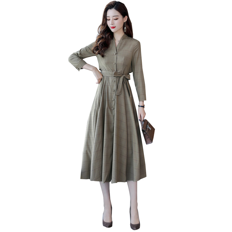 中长款连衣裙女士年秋季纯色修身显瘦百搭甜美简约个性时尚
