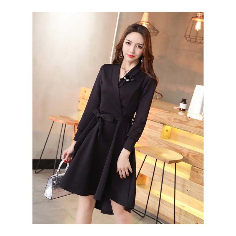 2018新款女装今年流行的春装小心机套装上班族时尚25-30岁连衣裙