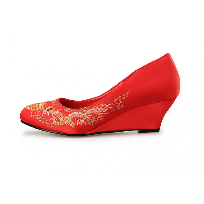 中式婚礼结婚婚纱鞋子红色婚鞋坡跟新娘鞋民族风启如休闲鞋休闲鞋